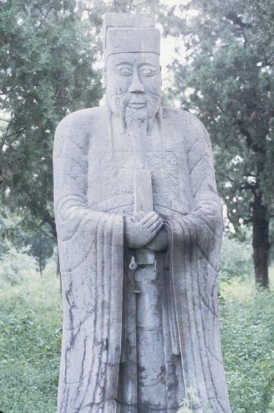 Confucius temple, Kung family graveyard statue.jpg 73.0K