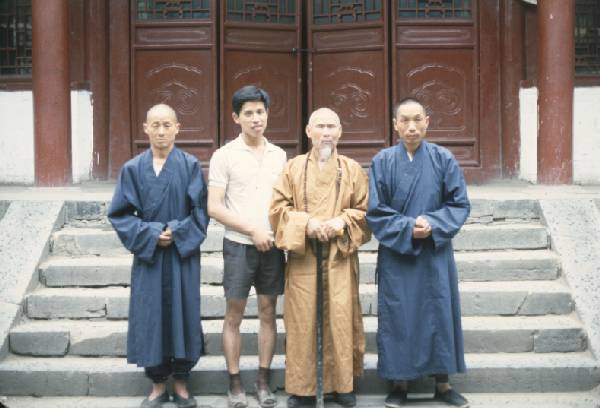 Shaolin monastery abbot and monks and Siliang.jpg 34.8K