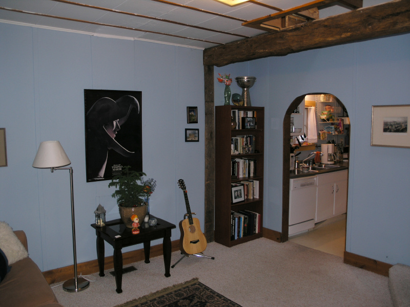 01livingroom1.jpg 180.5K