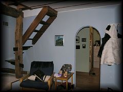 01livingroom2.jpg 153.4k bytes