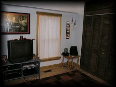 06middleroom.jpg 153.2k bytes
