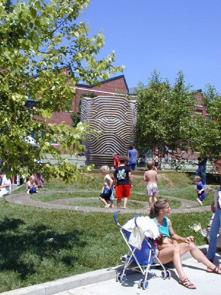 p7085614.jpg 120.2K