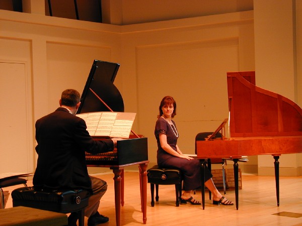 p5282279.jpg 53.9K