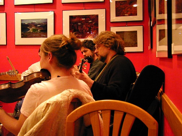 p1215519.jpg 81.3K