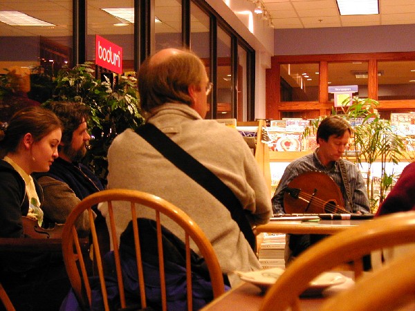 p2045704.jpg 88.6K