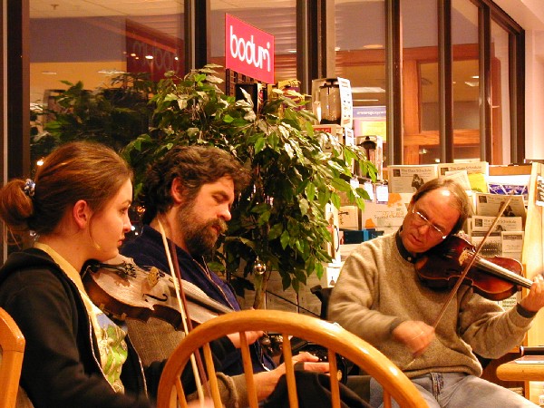 p2045706.jpg 101.9K