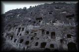 Luoyang river banks, many holes.jpg 4.6K