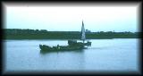 boats sailing on river near Ningbo 2.jpg 2.8K