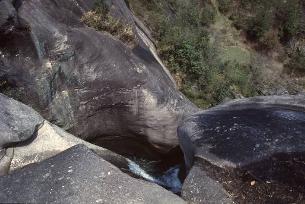 t'ien t'ai trip falls 003.jpg 42.8K
