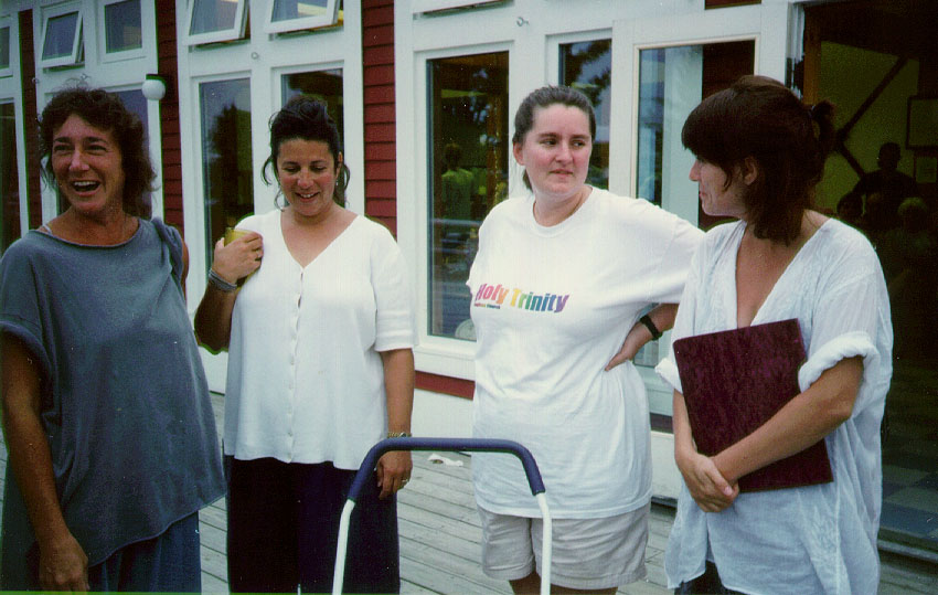 Kathy Amy Becca Angie.JPG 112.8K