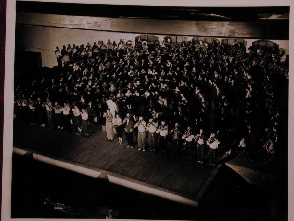 Orchestra with a line of brass 2.jpg 64.9K