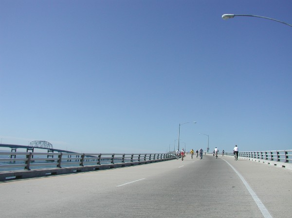 pa135758.jpg 32.7K